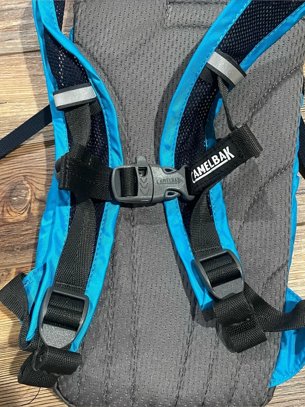 CAMELBAK Mini Mule Kids Hiking Backpack Bright Blue Small Camping Daypack